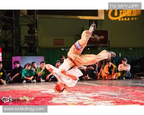 重庆足球崛起之路探秘：从地方联赛到全国舞台的辉煌历程